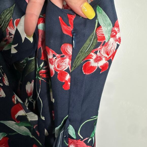 hi there from Karen Walker Women's Navy Floral‎ Faux Wrap Dress Size L NWT - Picture 6 of 9